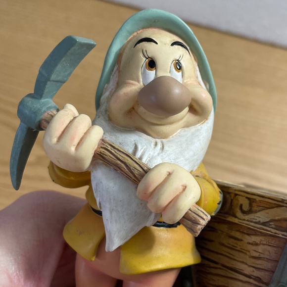 Snow White & the 7 Dwarfs Desk Set Bashful Paperclip Holder Disney 1999 Retired - Picture 7 of 12